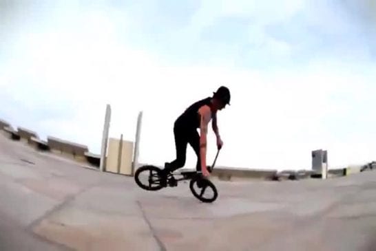 Impressionnantes compétences de bmx