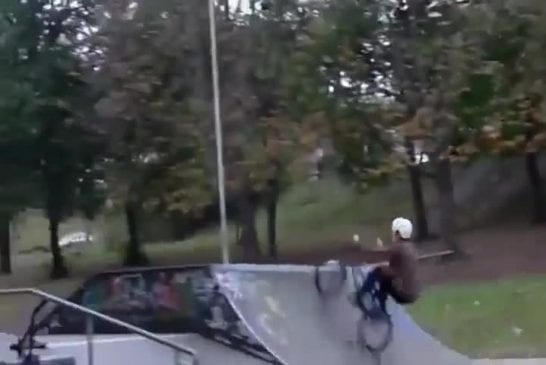 Son tout premier backflip en BMX FAIL