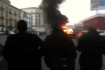 Explosion d'une Chrysler au centre ville