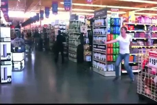 Danse avec un iPod en public