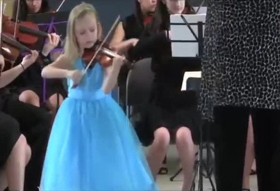 Vivaldi joué avec orchestre par une violoniste de 6 ans