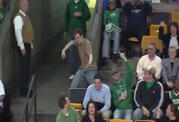 Celtics fans dansent sur la chanson de Bon Jovi