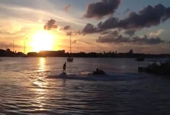 Swooshing dans le lagon