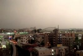 Enorme orage au japon frappe un train