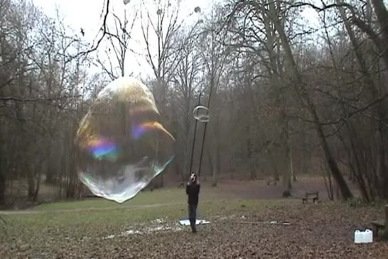 Voici comment faire d’énormes bulles
