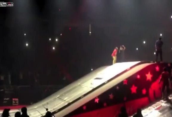 Double frontflip en motocross finit mal au Nitro Circus