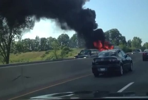 Camion explose sur la route