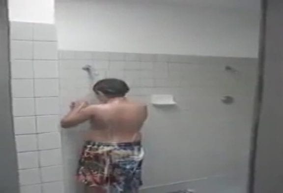 La farce classique du shampooing