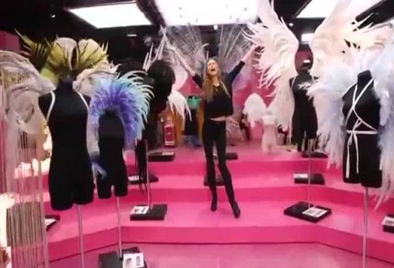 Les anges de Victoria Secret chantent Taylor Swift