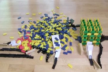 Incroyable construction de dominos
