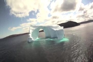 Voler à travers un iceberg