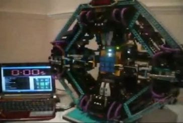 Robot résoud un rubik's Cube