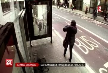 Incroyable stratégie publicitaire dans un abris-bus